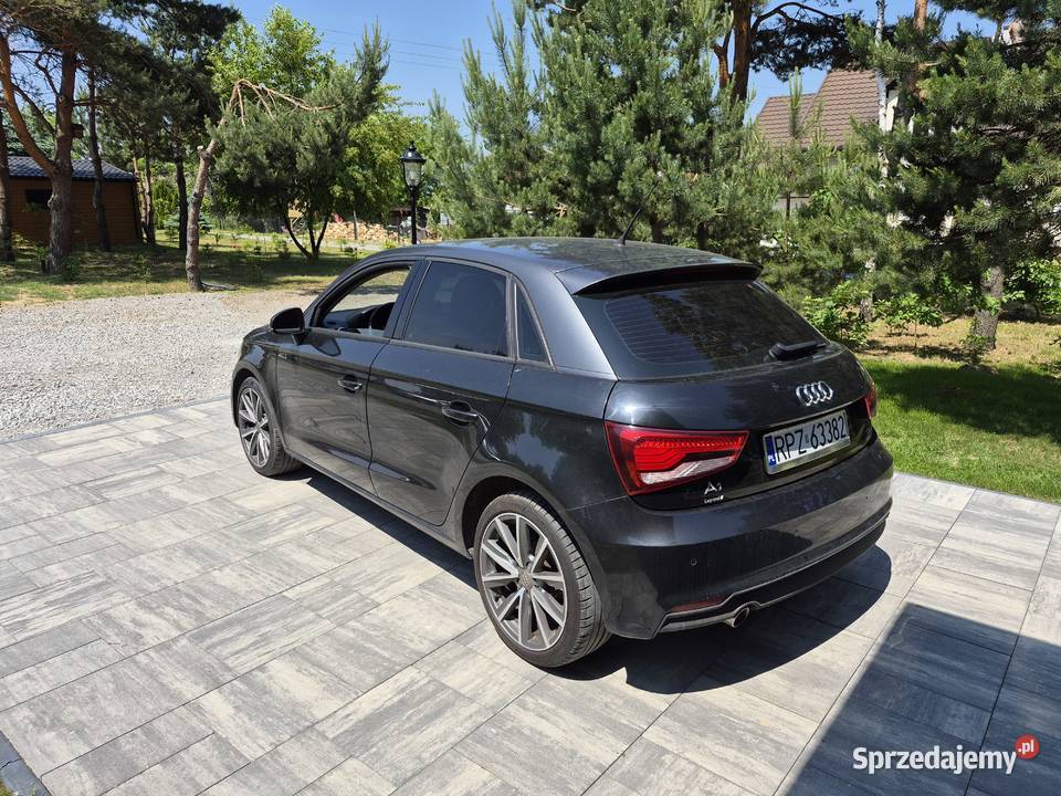 Audi A1 Sportback Lift Bi Xenon Full Led Alu 17 czujnik zmierzchu sprzedam