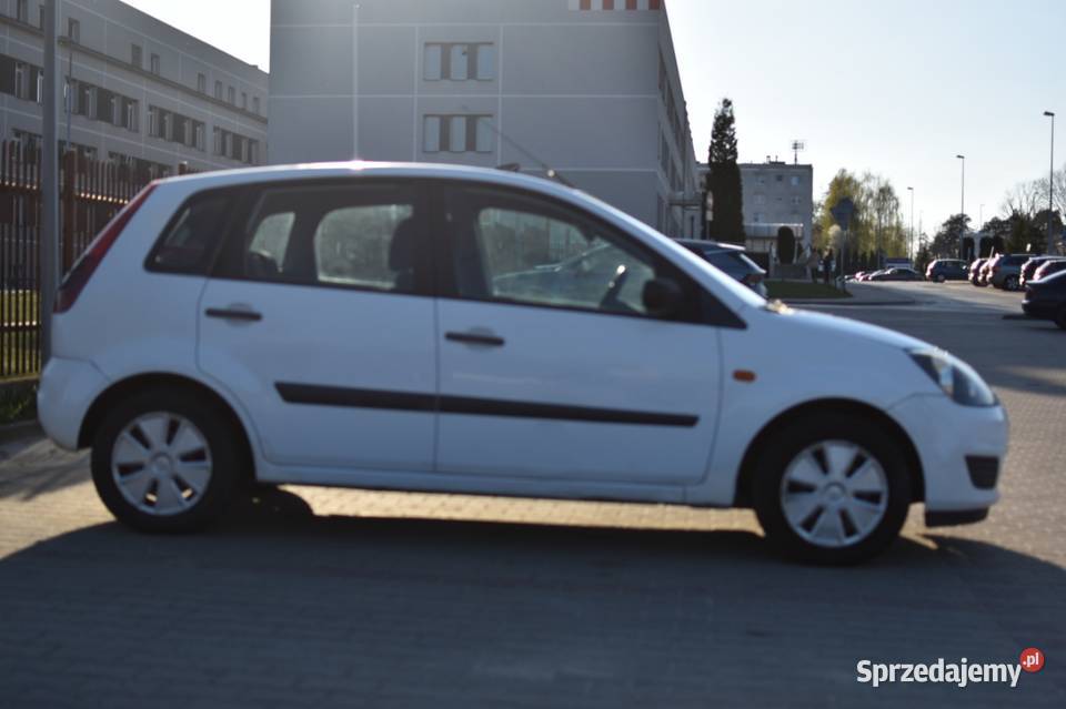 Sprzedam Forda Fiestę MK6 z 2008 roku Starachowice