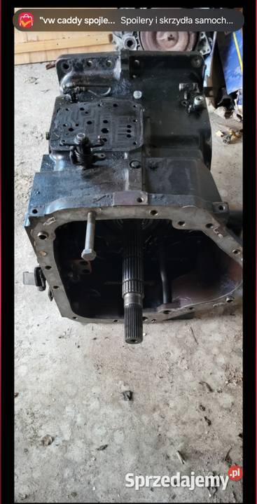 Obudowa skrzyni case 5130 5140 I 5150 Pozostałe Sejny