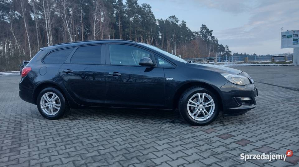 Opel Astra J Sports Tourer Radomice