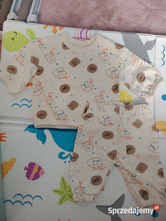 Komplet bluza i spodnie noworodka Bluzy