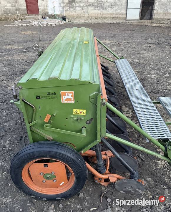Siewnik zbozowy TALERZOWY AMAZONE D830 SUPER 3m