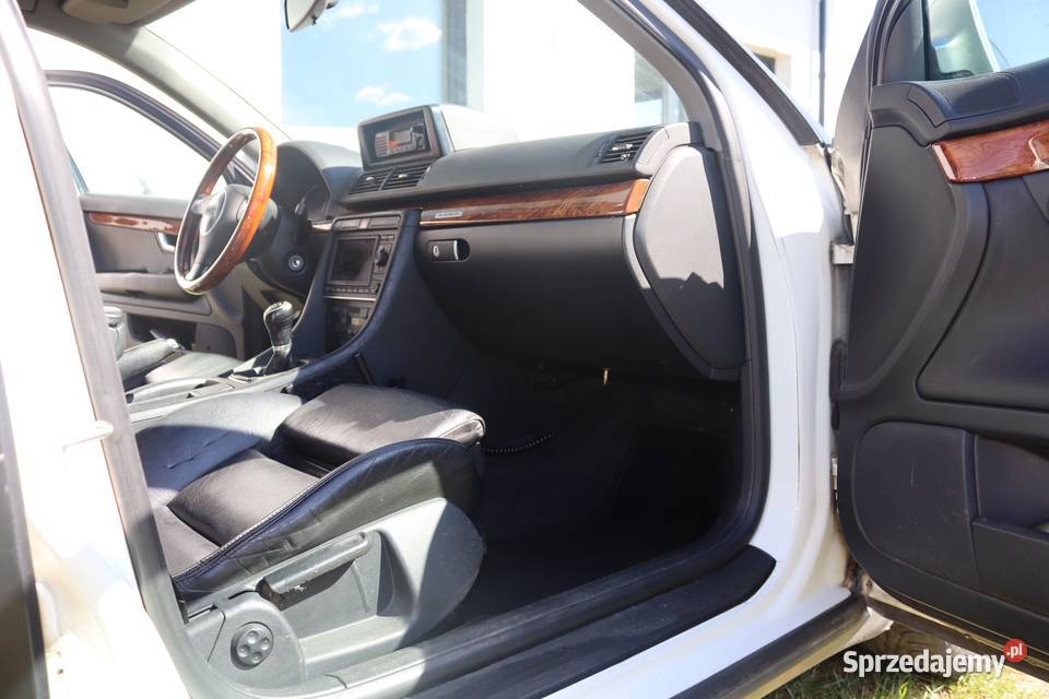 Audi A4 B6 19 A4B6 Avant quattro Samochody osobowe Sierakowice