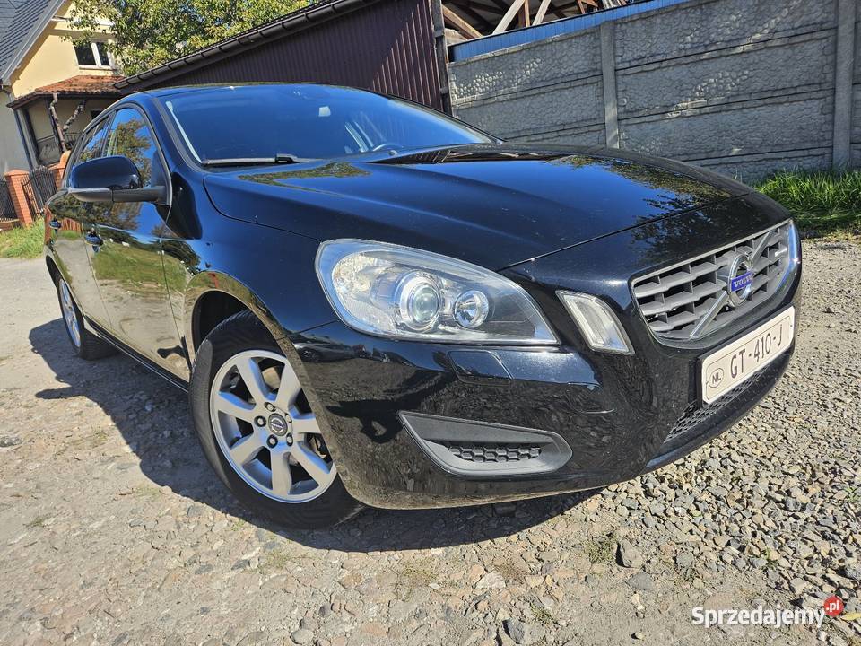 Volvo V60 16TB T4 180 Klimatronik Parktronik elektryczne szyby Prawiedniki