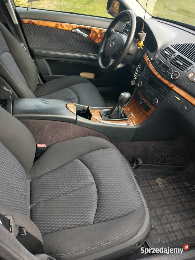 Mercedes E 27 177 MANUAL garażowany