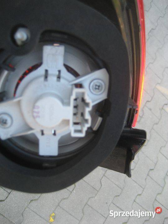 SEAT ALTEA 5P0 0408r LAMPA TYŁ PRAWA 5P0945112 osobowe wielkopolskie