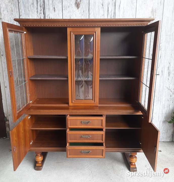 witryna na wysokich nóżkach 421 Byczyna