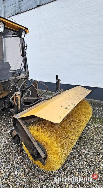 Zamiatarka wulff 2000 silnik Perkins Pierzchne