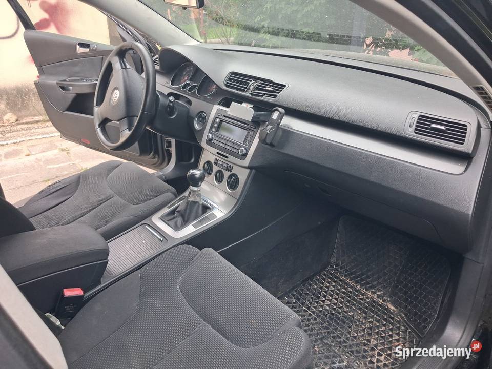 do sprzedania uszkodzony Passat B6 kombi 16 335000km Kraków