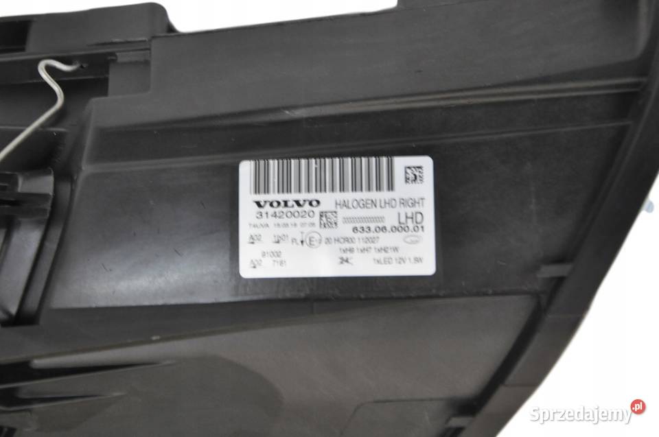 VOLVO V70 lift prawa lampa reflektor H7 LED NOWA Bielany Wrocławskie