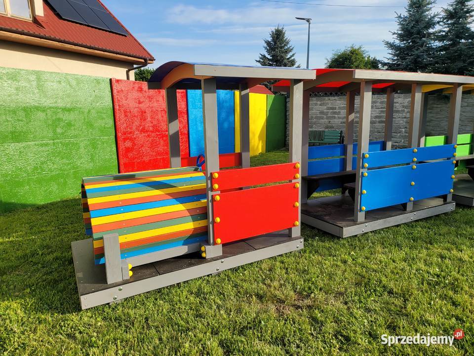 LOKOMOTYWA NA PLAC ZABAW SMERF