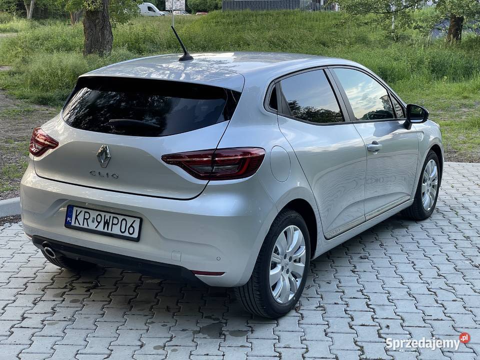 Renault Clio 10 ZEN bogate pakiety krajowe stan Kraków