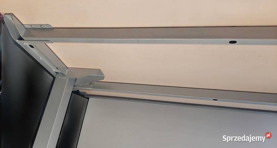 Sprzedam 3 biurka 80x140 z osłonami bocznymi 72cm Warszawa