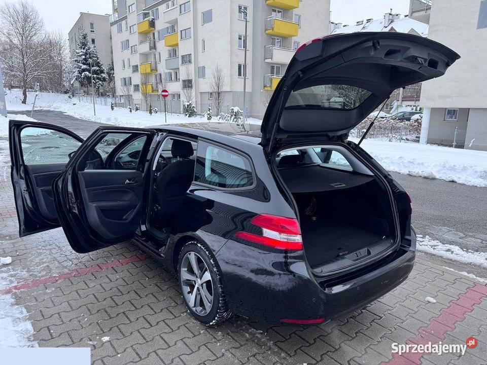 Peugeot 308 12 130 eTHP Start Stop Active 2015r 124716km sprzedam