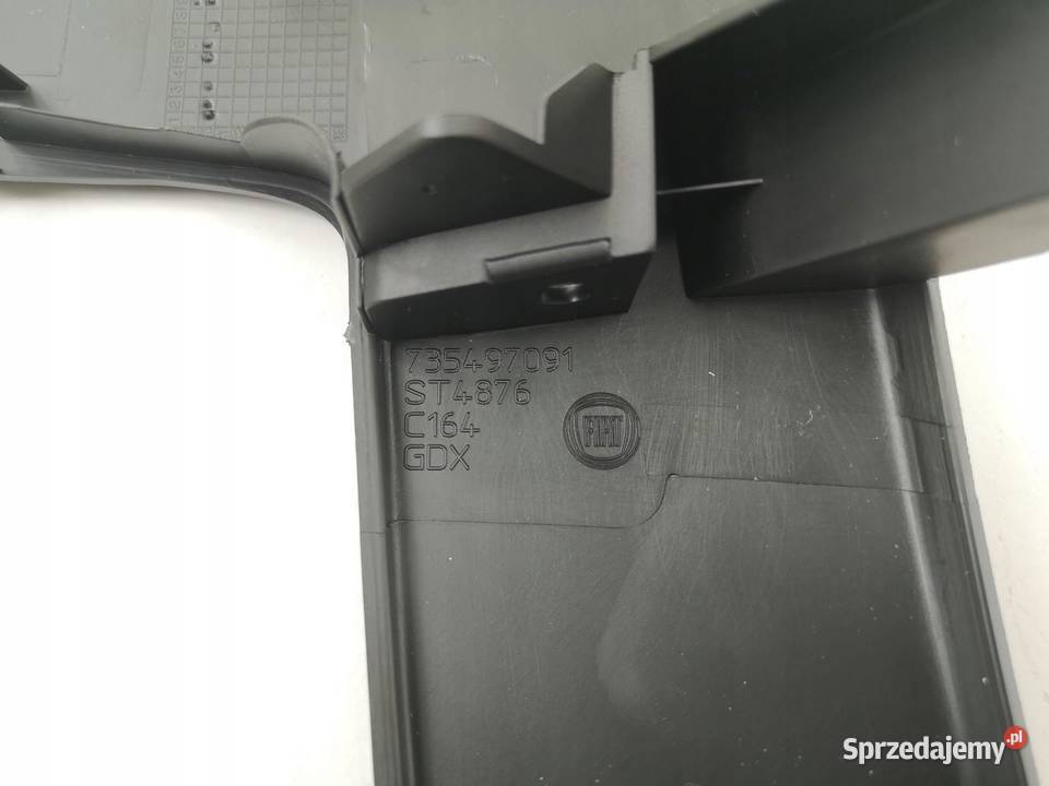 RAMKA OSŁONA BEZPIECZNIKÓW FIAT PUNTO EVO Wyposażenie wnętrza