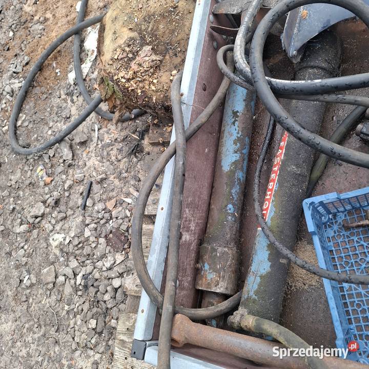 Ładowacz tur MF 135 Grabów nad Wisłą sprzedam