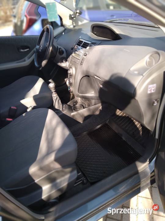 Toyota Yaris II salon Polska dolnośląskie Wrocław