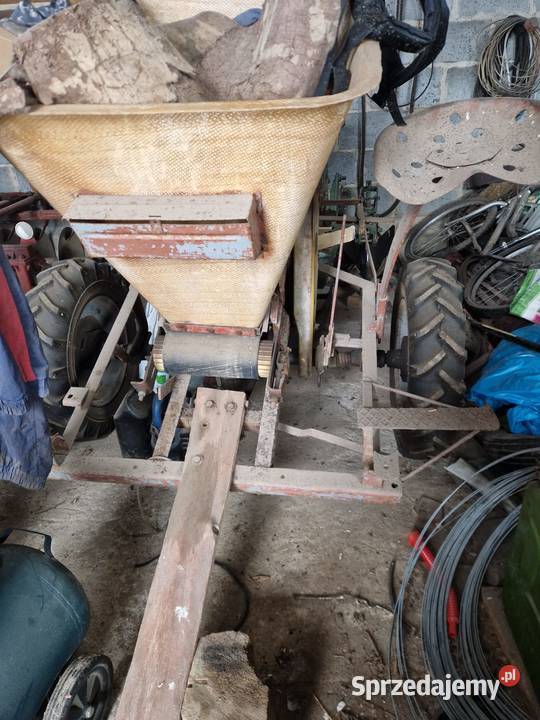 Rozsiewacz do nawozu KOS Mostów sprzedam