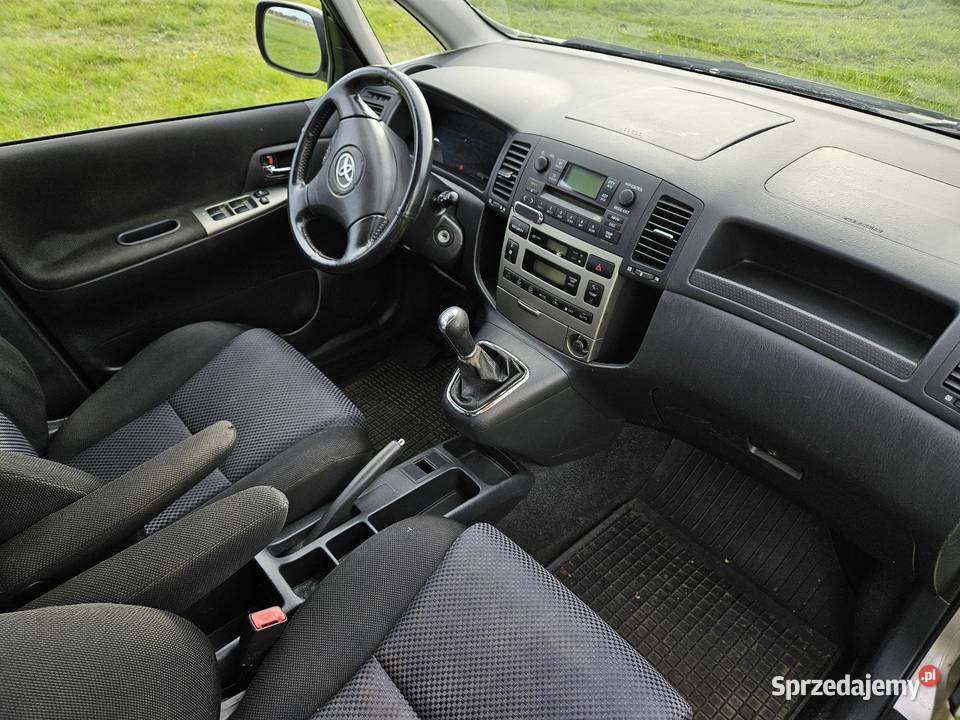 Toyota Corolla Verso 16 benzyna 2002 klima 194 manualna Kotórz Mały sprzedam