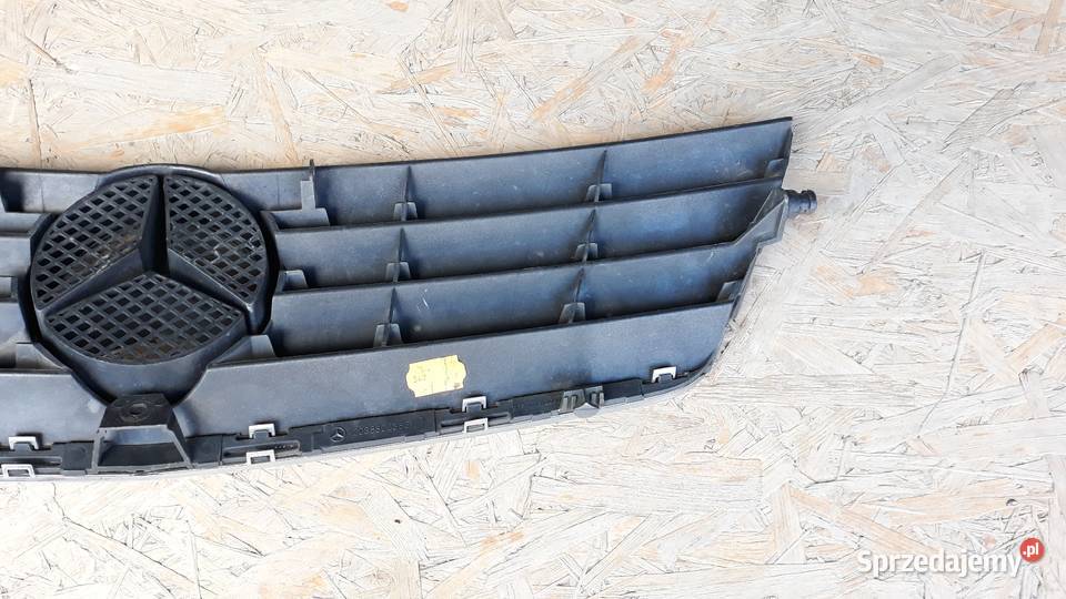 MERCEDES CKLASA 203 GRILL ATRAPA ZDERZAKA PRZÓD Zatom Stary