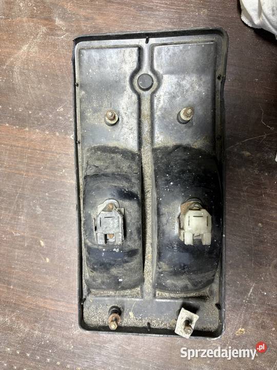 Lampy tył duży Fiat 125p lampa Dęblin
