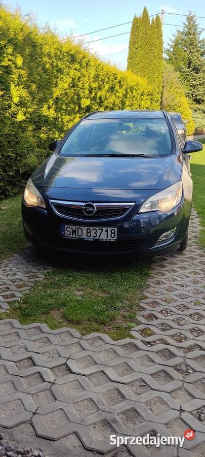 Opel Astra J 14 Turbo 120 Kombi podkarpackie