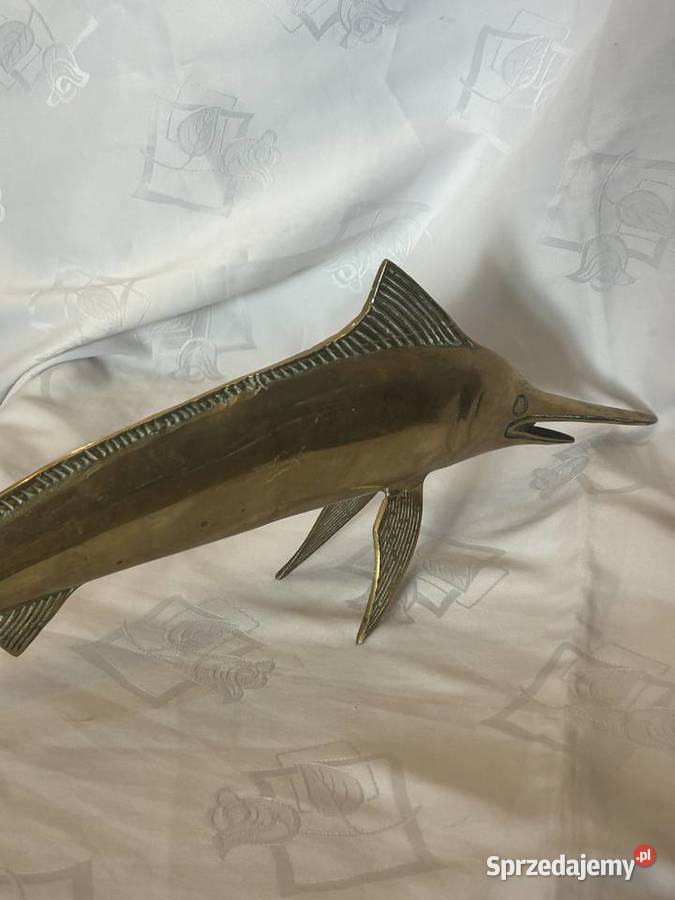 Mosiężna ryba włócznik