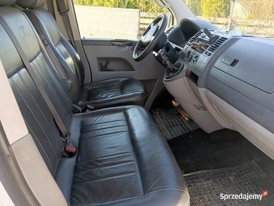 Transporter T5 3 osoby chłodnia Rok produkcji 2009 Transporter Puławy