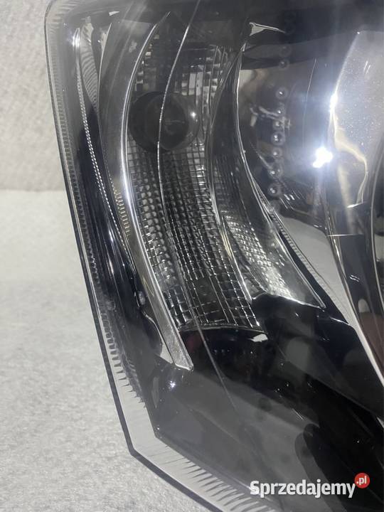 Lampa prawy przód Skoda Fabia III 6v1 tyc nowa Części samochodowe śląskie Jasienica