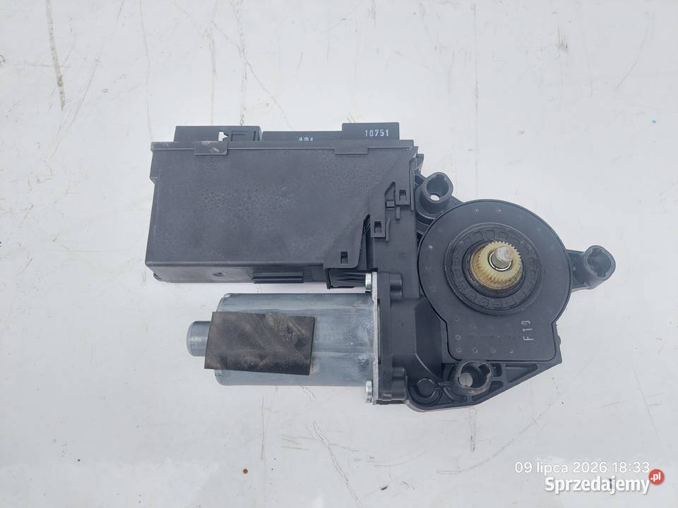 AUDI A8 D3 42 TDI 0510 SILNICZEK SZYBY PRAWY Motoryzacja Włoszczowa