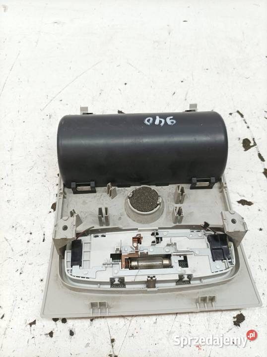 LAMPKA PODSUFITKI 3M51R045B54BFW Ford Galaxy Mk3 osobowe sprzedam