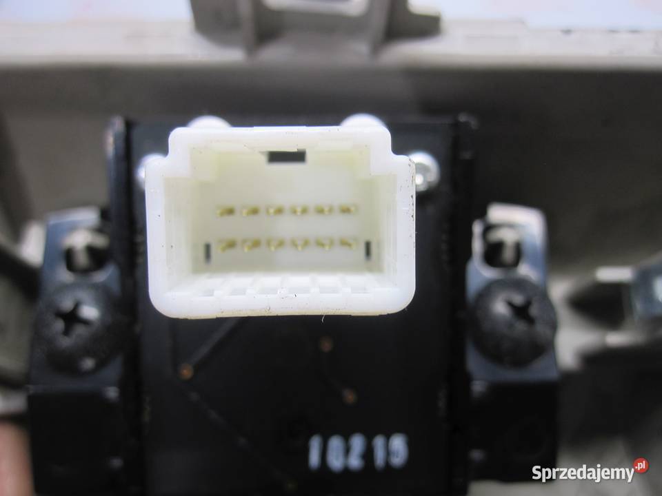 NISSAN LEAF I 11r kratka nawiewu 68760 3NB0A osobowe