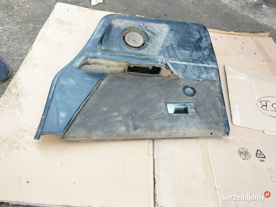 AUDI 80 B3 80B3 80B4 80 B4 BOCZEK DRZWI PRAWY sprzedam