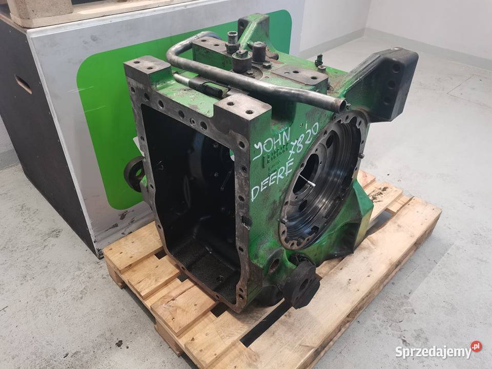 John Deere 7720 Pochwa osi tylnej R181881