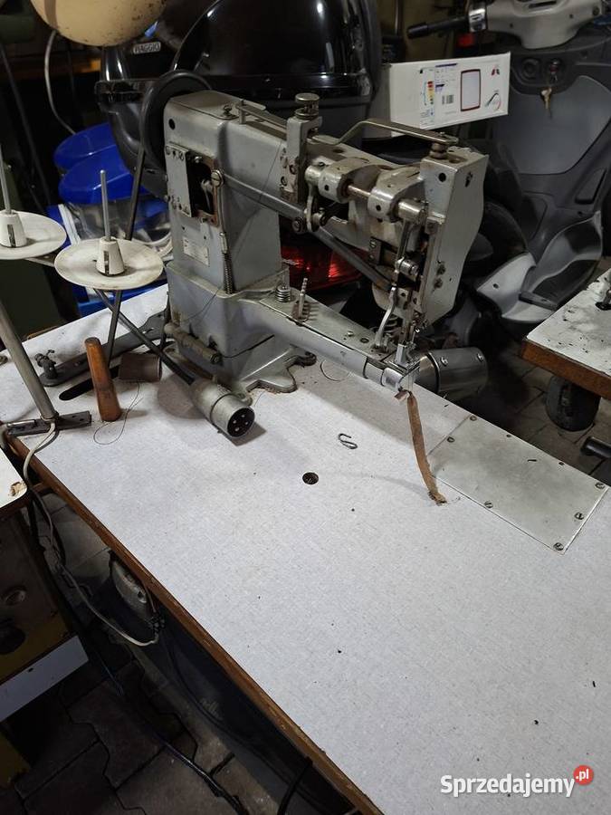 Maszyna szwalnicza Lamowacz Adler 069892 Produkcja Ostrowiec Świętokrzyski
