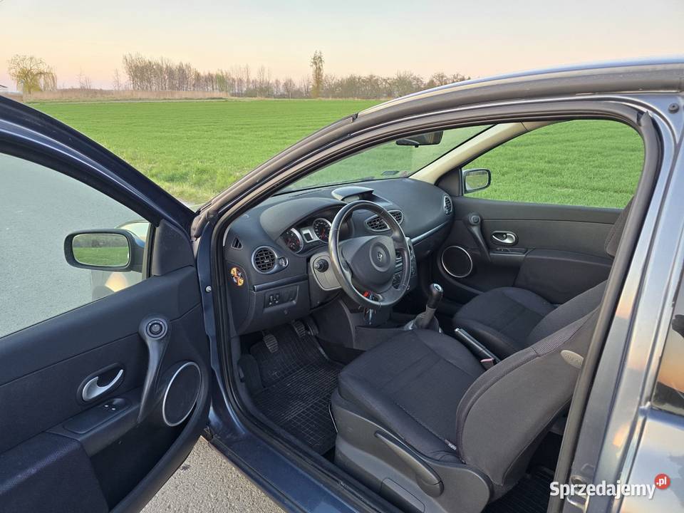 Renault Clio 3 14 Expression 106 przebiegu Hyżne