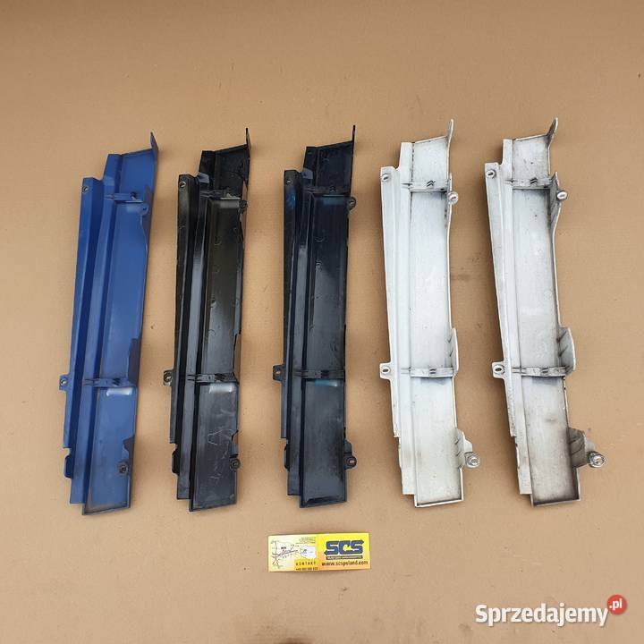 ACTROS MP4 OSŁONA LISTWA ATRAPY DRZWI PRAWA Bieleń