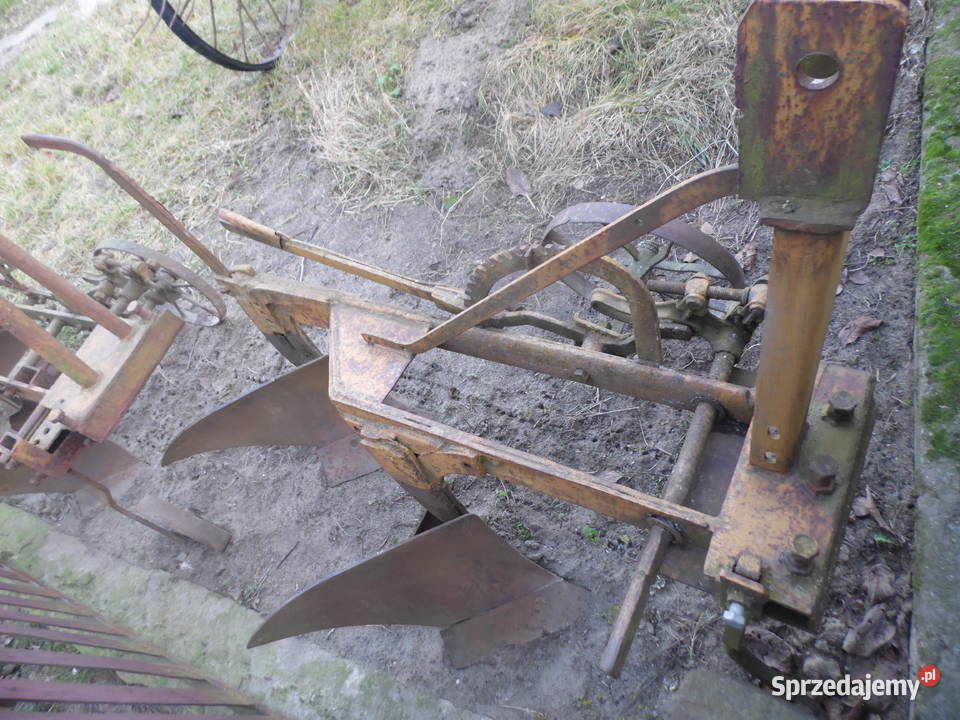 Pług 2 skibowy starego nieuszkodzony Pługi Piekary sprzedam