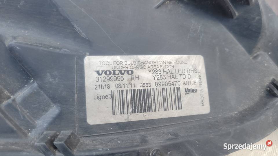 VOLVO V60 S60 REFLEKTOR PRAWY LAMPA PRZÓD PRAWA
