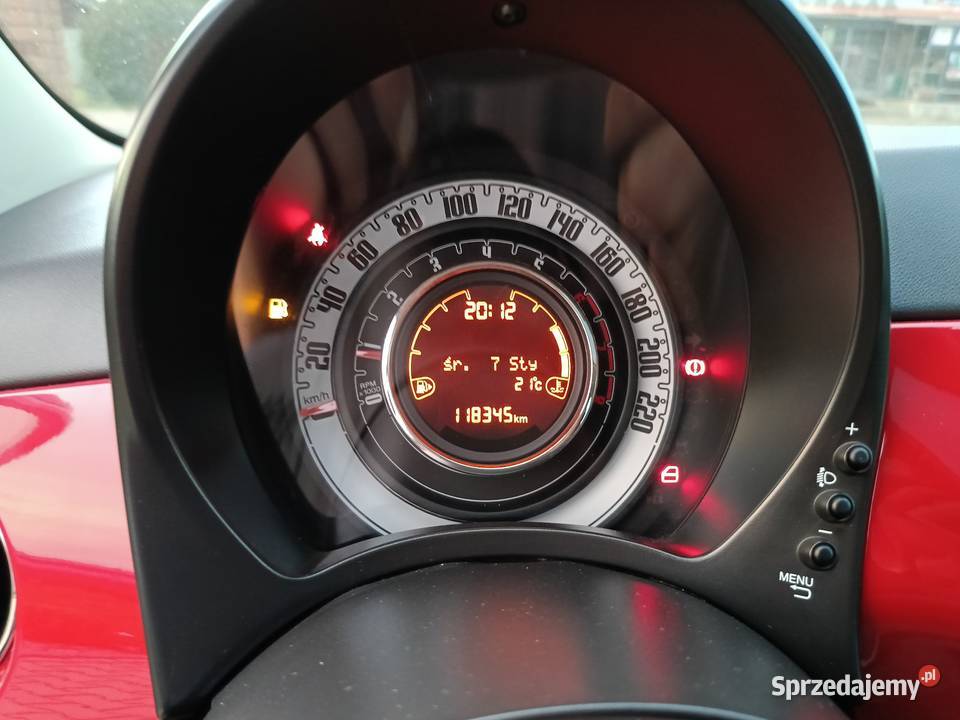Fiat 500 lift panorama funkcja city centralny zamek Kawęczyn