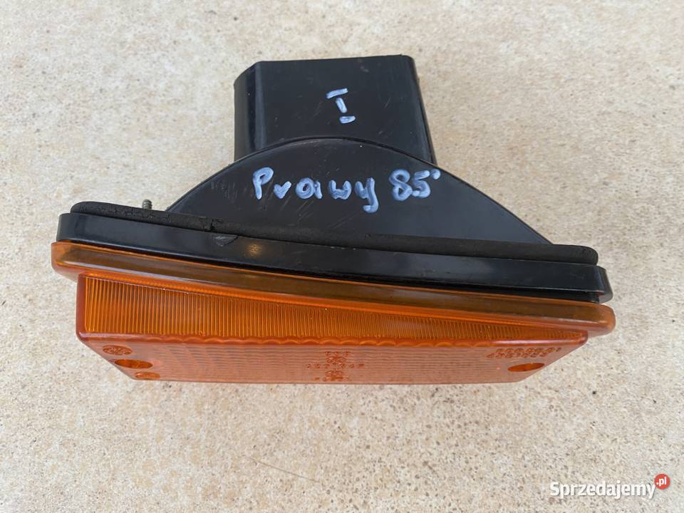 Kierunkowskaz prawy Fiat 126 1985r śląskie Sosnowiec