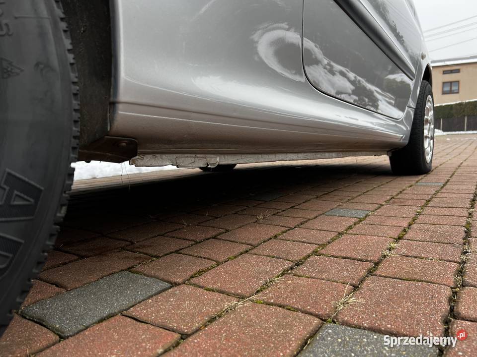 Peugeot 206 14 8v benzyna brak korozji zadbany centralny zamek 206 śląskie sprzedam