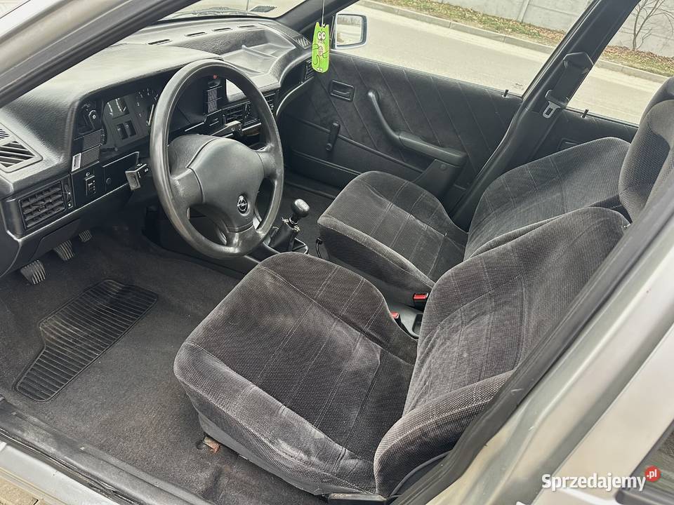 Opel Kadett 14i KAT Beauty 1990r Sedan Motoryzacja Ostrów Wielkopolski