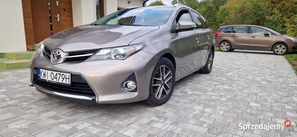 Toyota Auris 16 Benzyna Gaz Kombi Rok produkcji 2014 małopolskie