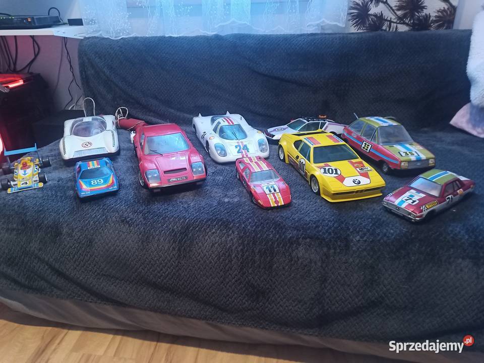 Stare zabawki samochody z lat 80 Wywłoczka