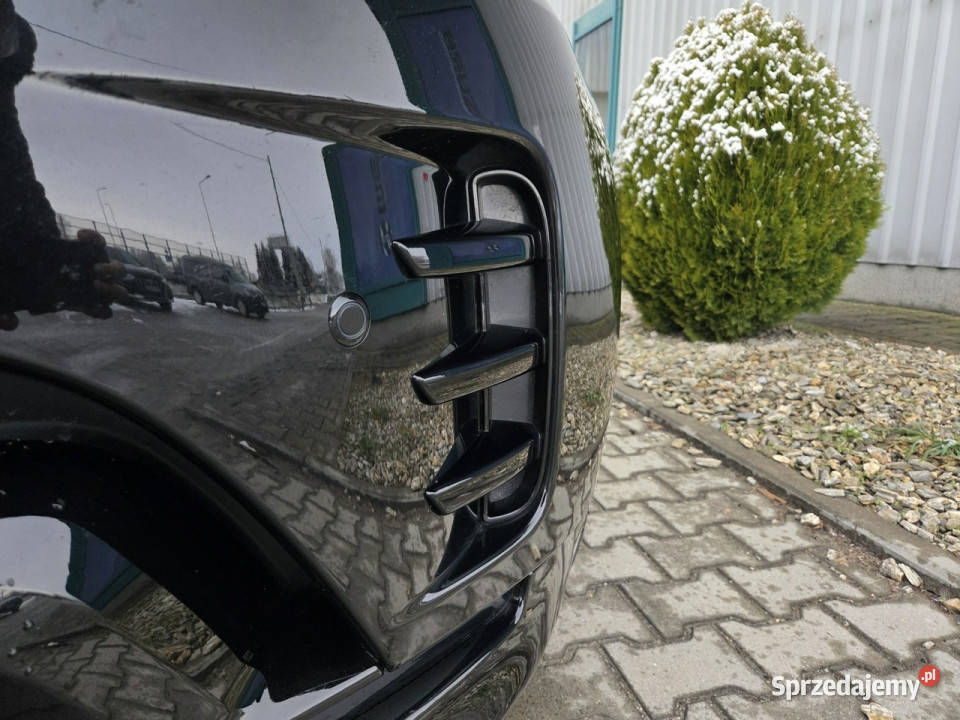 Land Rover Discovery D250 Dynamic SE Black nieuszkodzony Węgrzce