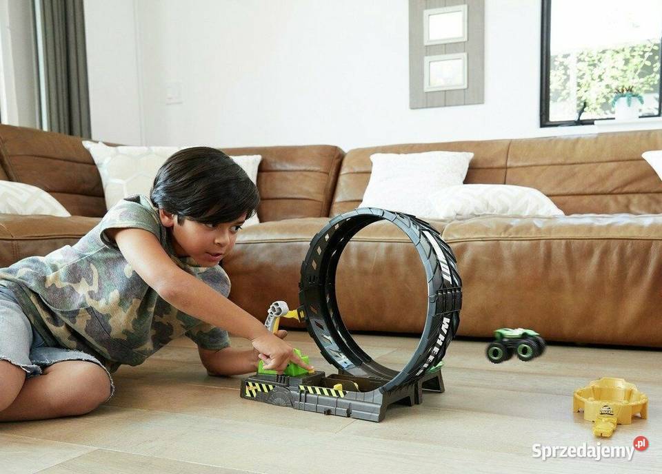 Zestaw HOT WHEELS Monster Trucks Tor z Pętlą Mogilany