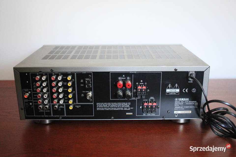 Amplituner Yamaha HTR5630RDS Góra