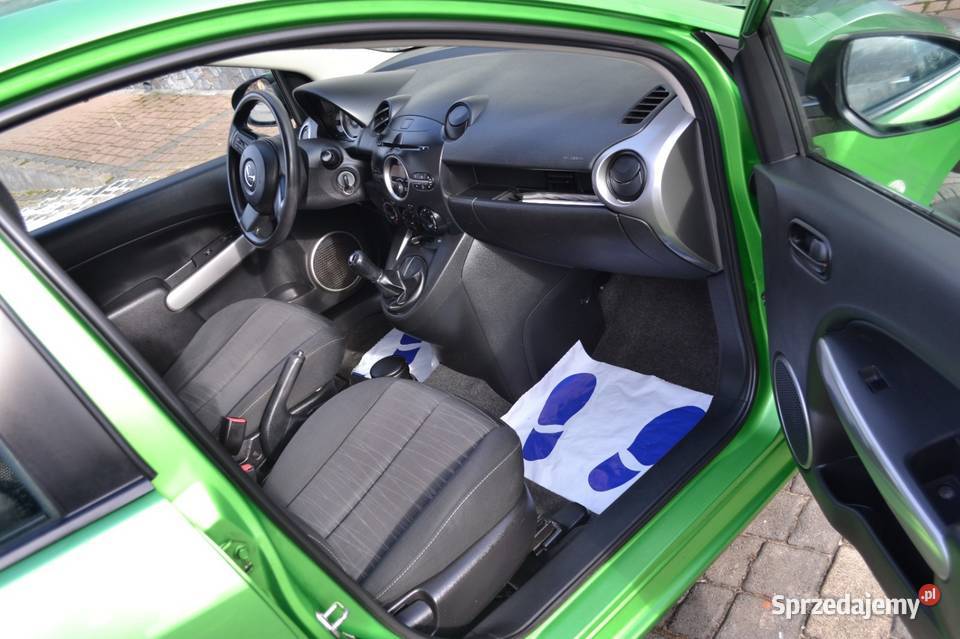 Mazda2 13B Sprowadzony opłacony super stan Nowa Słupia
