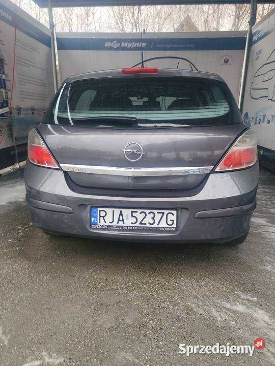 Opel astra Hatchback 17 cdti 2009 r 1686cm3